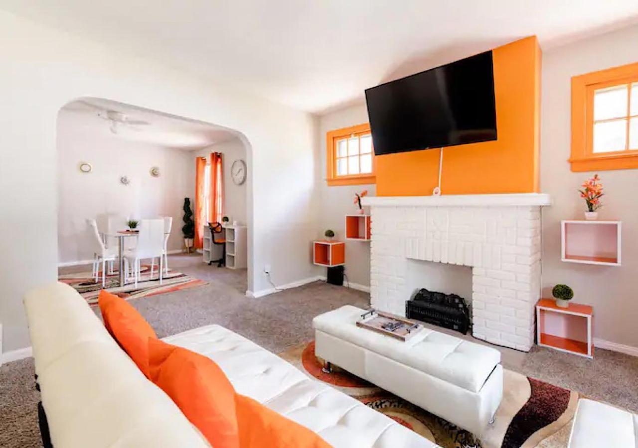 La Naranja Retreat - Cozy Duplex Near Downtown With Parking, 300 Mb Wifi & Self Check In Villa คลีฟแลนด์ ภายนอก รูปภาพ