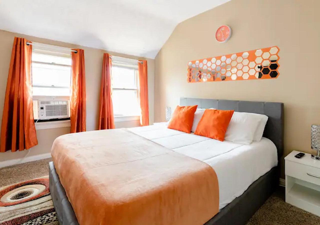 La Naranja Retreat - Cozy Duplex Near Downtown With Parking, 300 Mb Wifi & Self Check In Villa คลีฟแลนด์ ภายนอก รูปภาพ