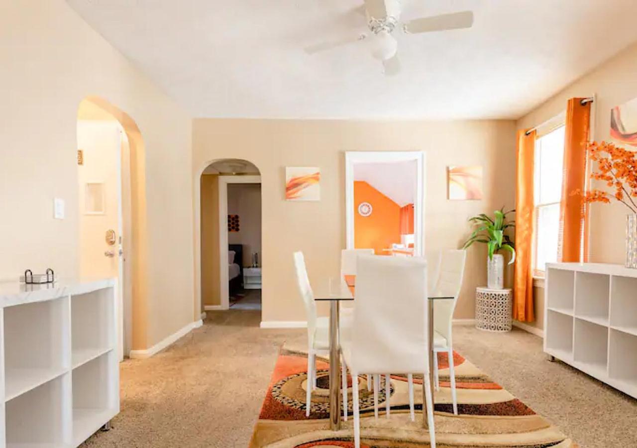 La Naranja Retreat - Cozy Duplex Near Downtown With Parking, 300 Mb Wifi & Self Check In Villa คลีฟแลนด์ ภายนอก รูปภาพ