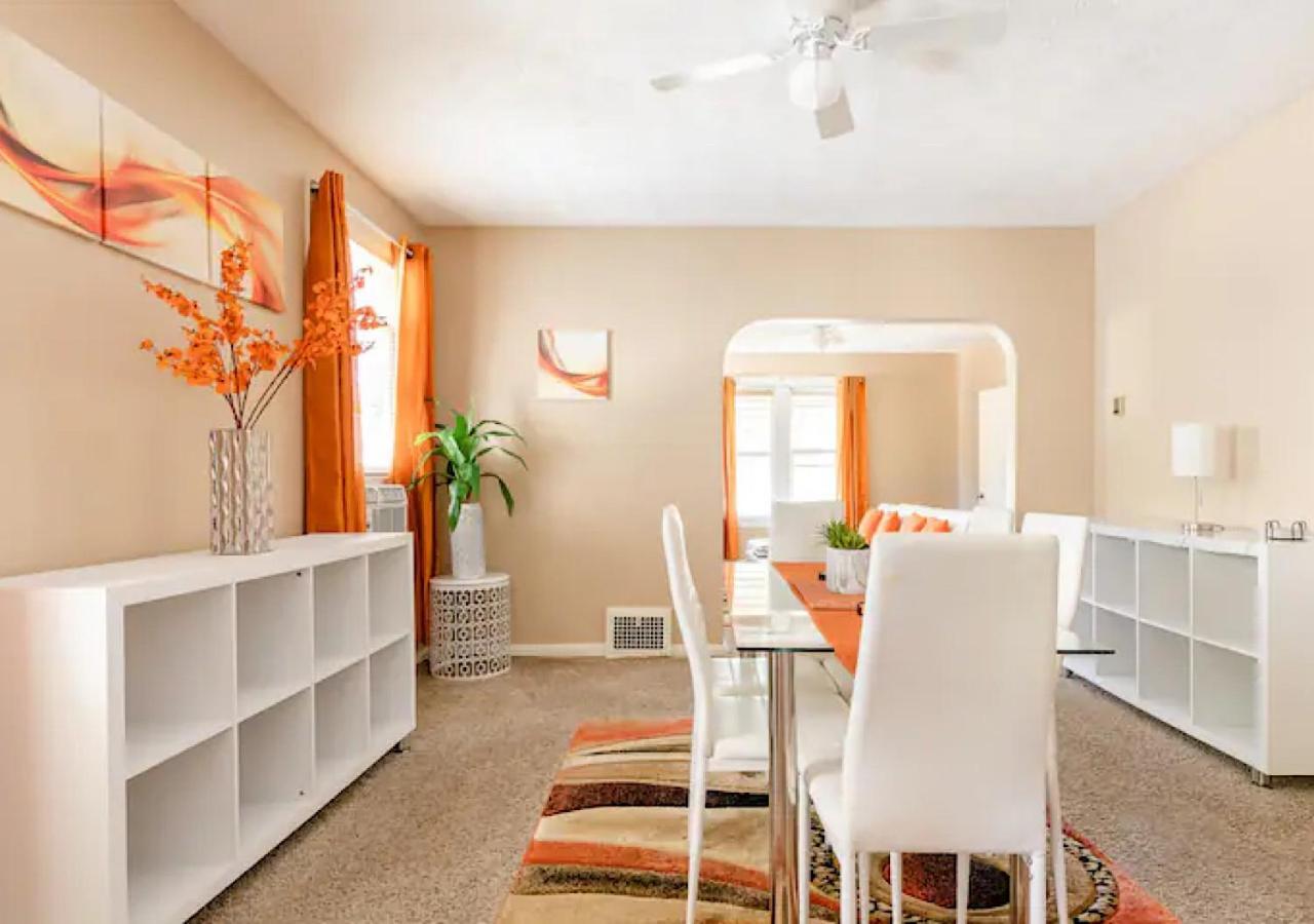 La Naranja Retreat - Cozy Duplex Near Downtown With Parking, 300 Mb Wifi & Self Check In Villa คลีฟแลนด์ ภายนอก รูปภาพ