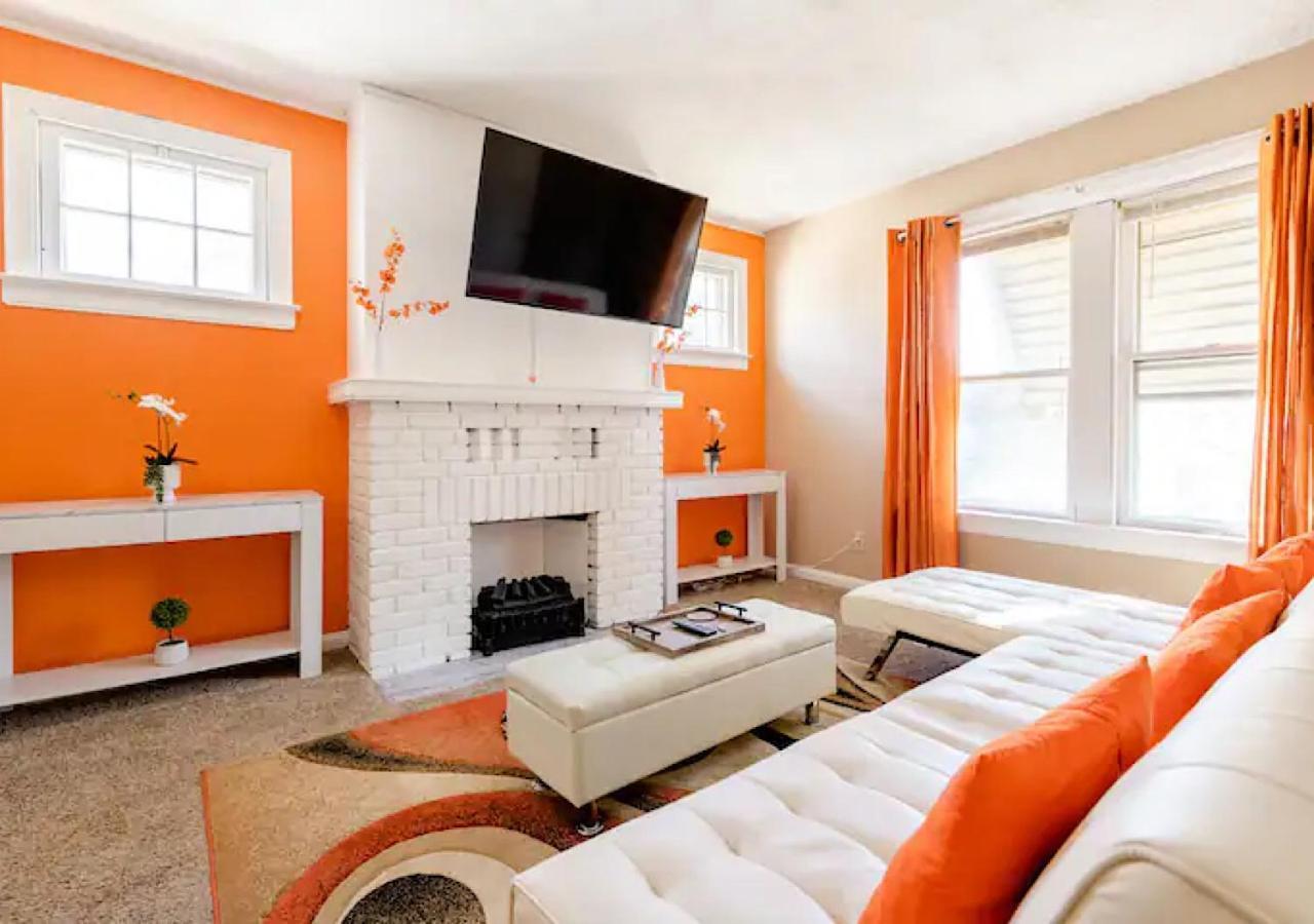La Naranja Retreat - Cozy Duplex Near Downtown With Parking, 300 Mb Wifi & Self Check In Villa คลีฟแลนด์ ภายนอก รูปภาพ