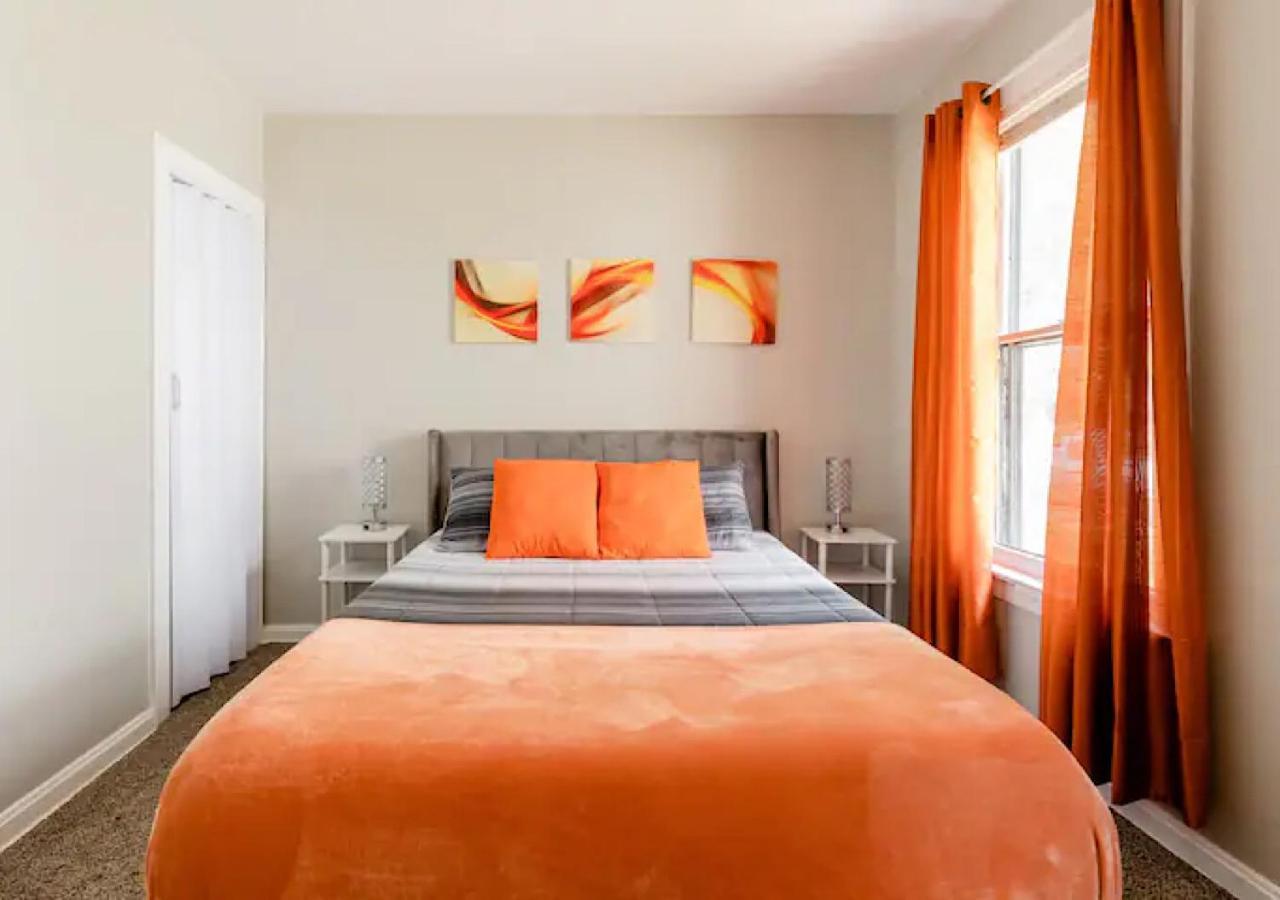 La Naranja Retreat - Cozy Duplex Near Downtown With Parking, 300 Mb Wifi & Self Check In Villa คลีฟแลนด์ ภายนอก รูปภาพ