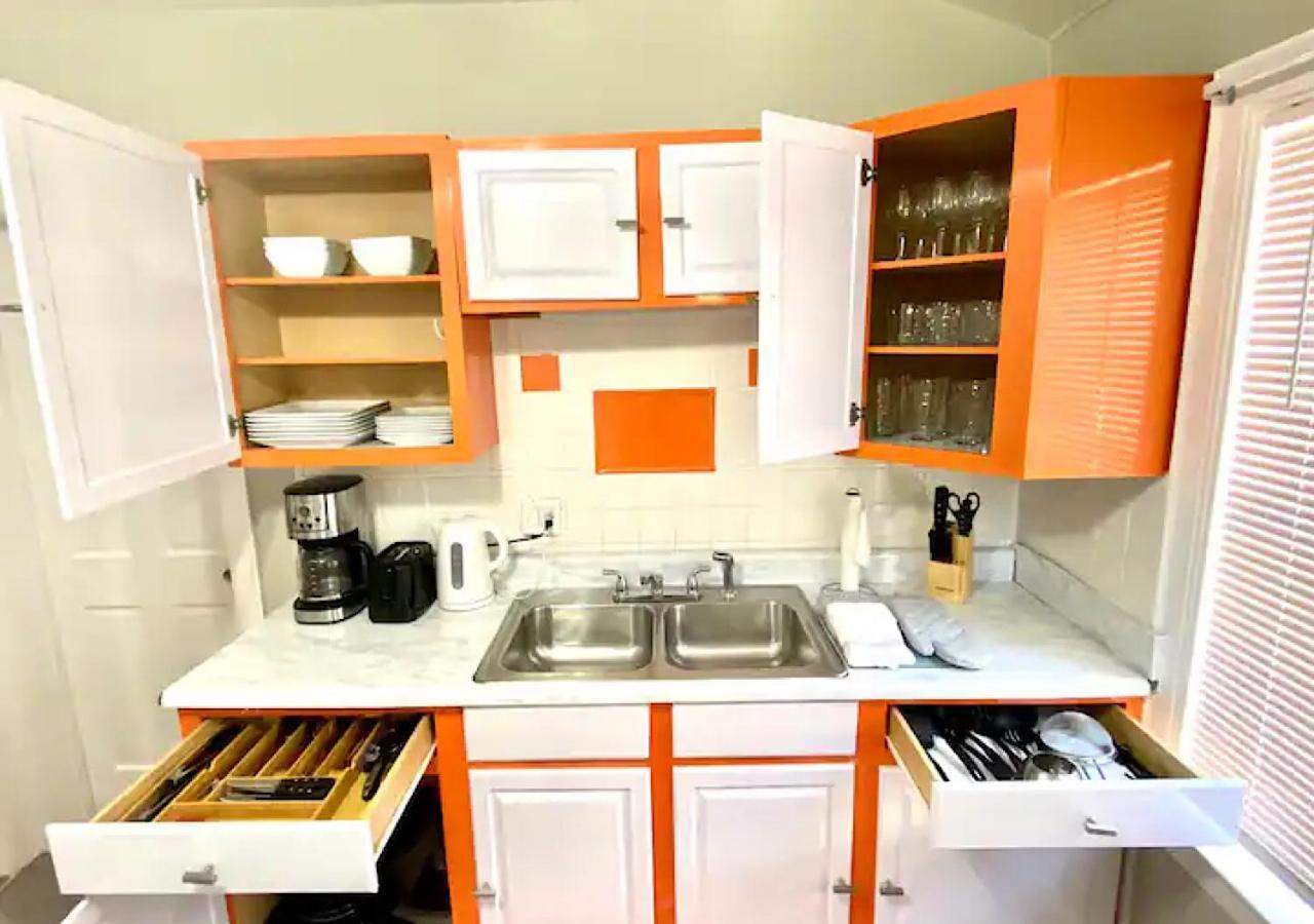 La Naranja Retreat - Cozy Duplex Near Downtown With Parking, 300 Mb Wifi & Self Check In Villa คลีฟแลนด์ ภายนอก รูปภาพ