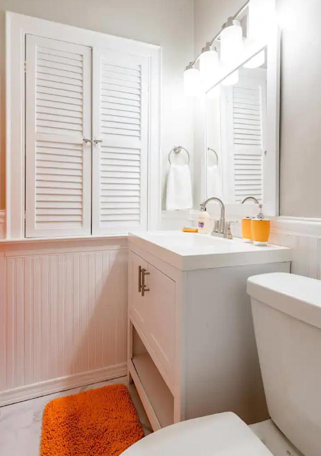 La Naranja Retreat - Cozy Duplex Near Downtown With Parking, 300 Mb Wifi & Self Check In Villa คลีฟแลนด์ ภายนอก รูปภาพ