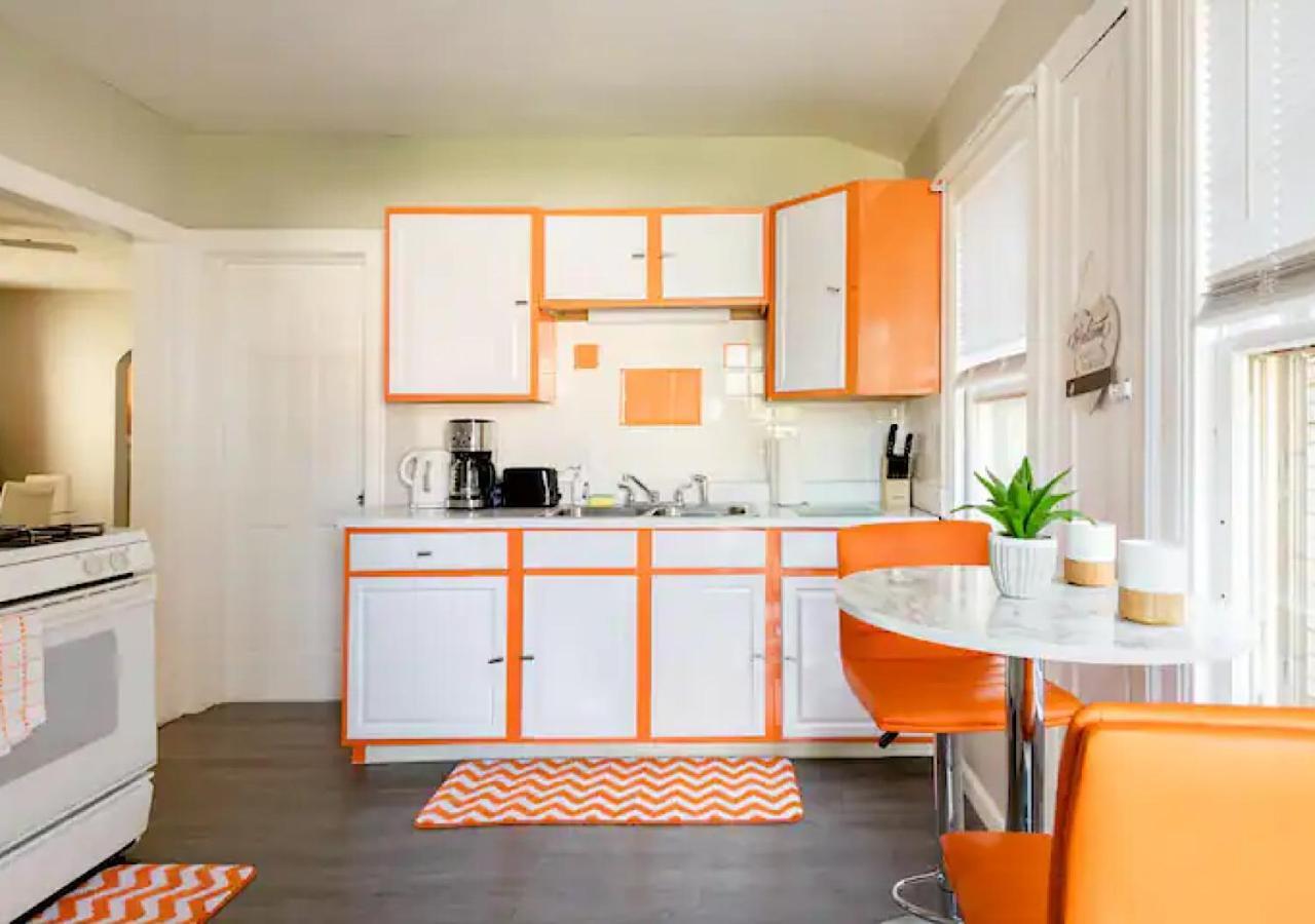 La Naranja Retreat - Cozy Duplex Near Downtown With Parking, 300 Mb Wifi & Self Check In Villa คลีฟแลนด์ ภายนอก รูปภาพ