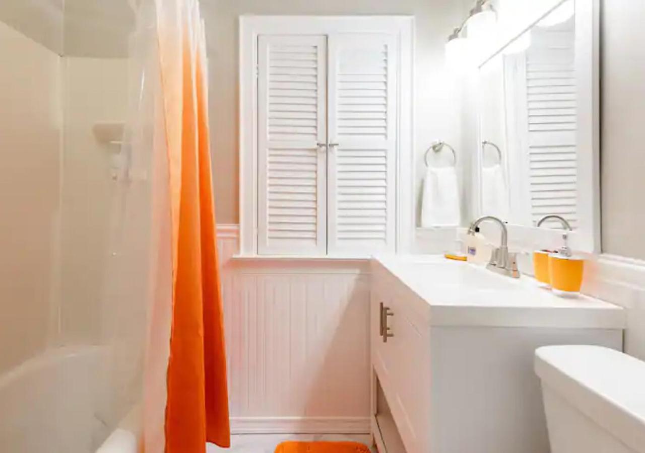 La Naranja Retreat - Cozy Duplex Near Downtown With Parking, 300 Mb Wifi & Self Check In Villa คลีฟแลนด์ ภายนอก รูปภาพ