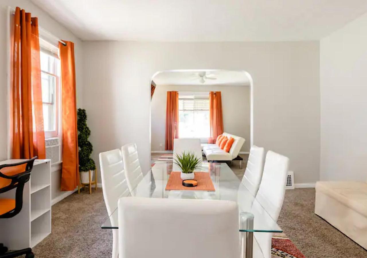 La Naranja Retreat - Cozy Duplex Near Downtown With Parking, 300 Mb Wifi & Self Check In Villa คลีฟแลนด์ ภายนอก รูปภาพ
