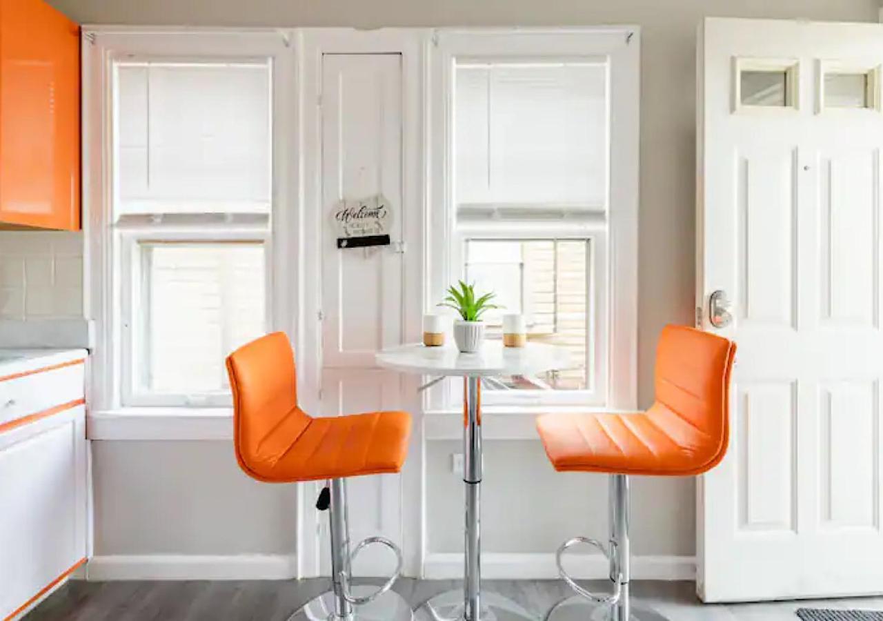 La Naranja Retreat - Cozy Duplex Near Downtown With Parking, 300 Mb Wifi & Self Check In Villa คลีฟแลนด์ ภายนอก รูปภาพ