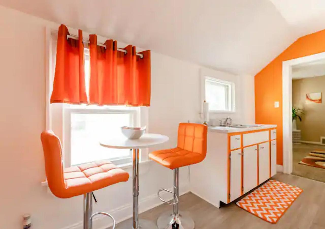 La Naranja Retreat - Cozy Duplex Near Downtown With Parking, 300 Mb Wifi & Self Check In Villa คลีฟแลนด์ ภายนอก รูปภาพ
