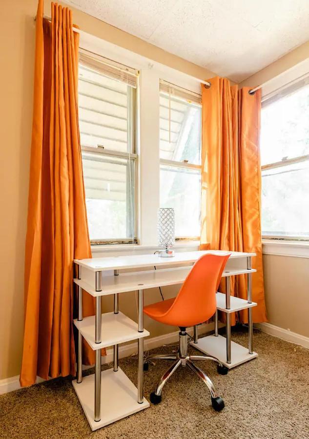 La Naranja Retreat - Cozy Duplex Near Downtown With Parking, 300 Mb Wifi & Self Check In Villa คลีฟแลนด์ ภายนอก รูปภาพ